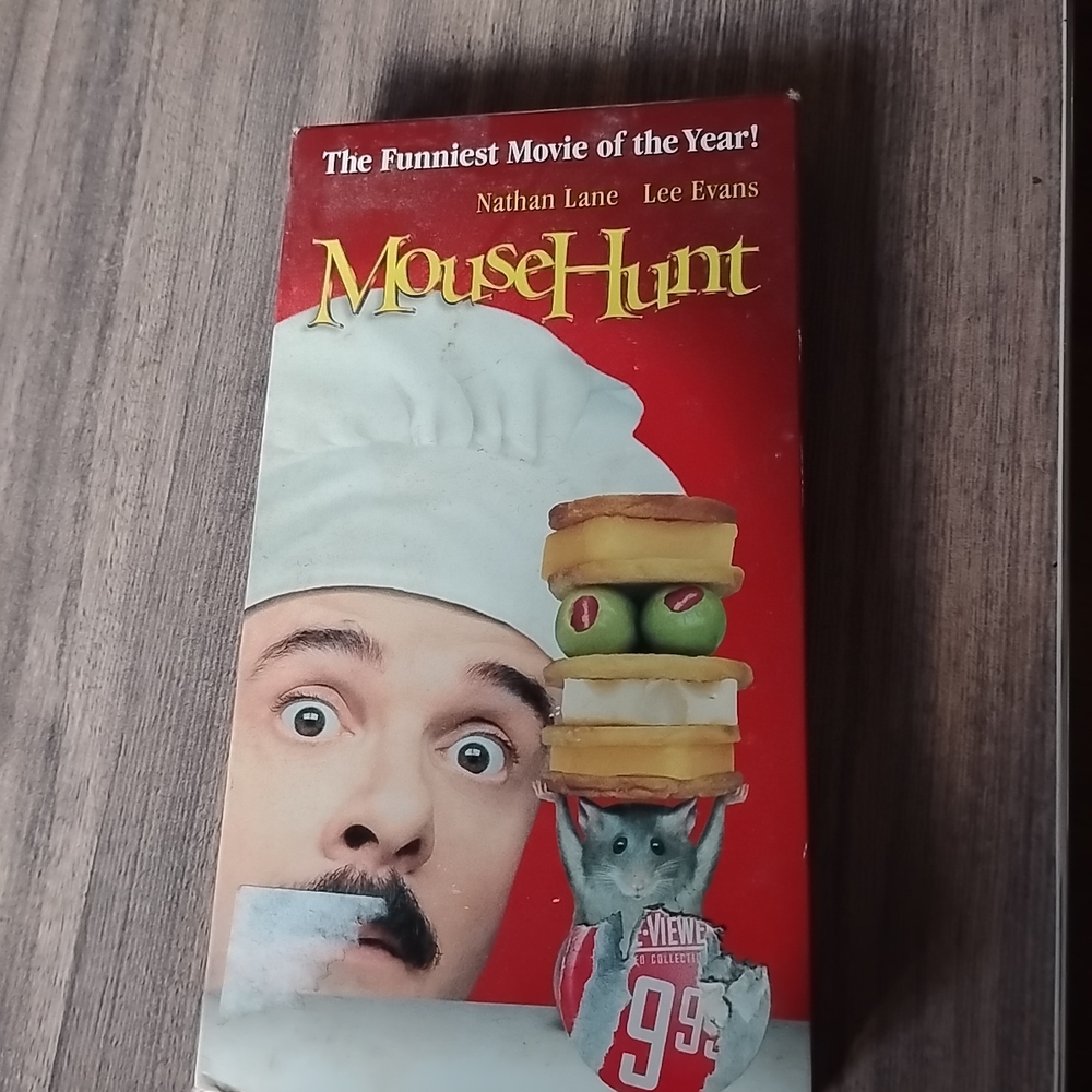 Mouse Hunt Comedy Vsh - Red and White